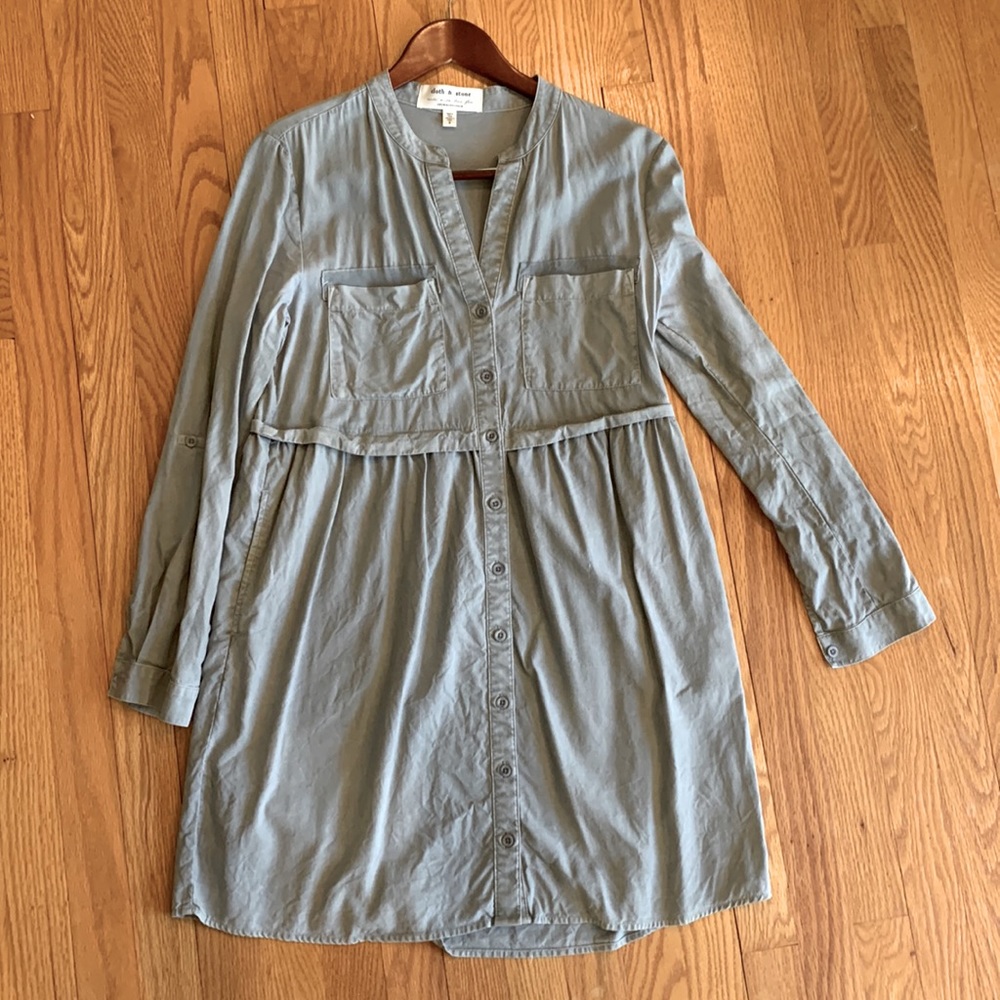 Cloth and Stone Size Small Chambray Dress in Moss